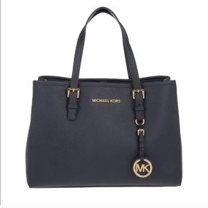 ✨Black Michael Kors Jet Set Tote